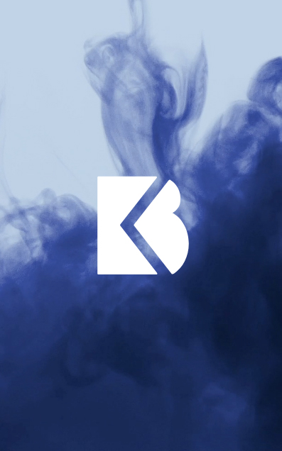 Header afbeelding van Martens en Brijs, waarop je een blauwe vlam ziet met het logo van martensbrijs.be erin. 